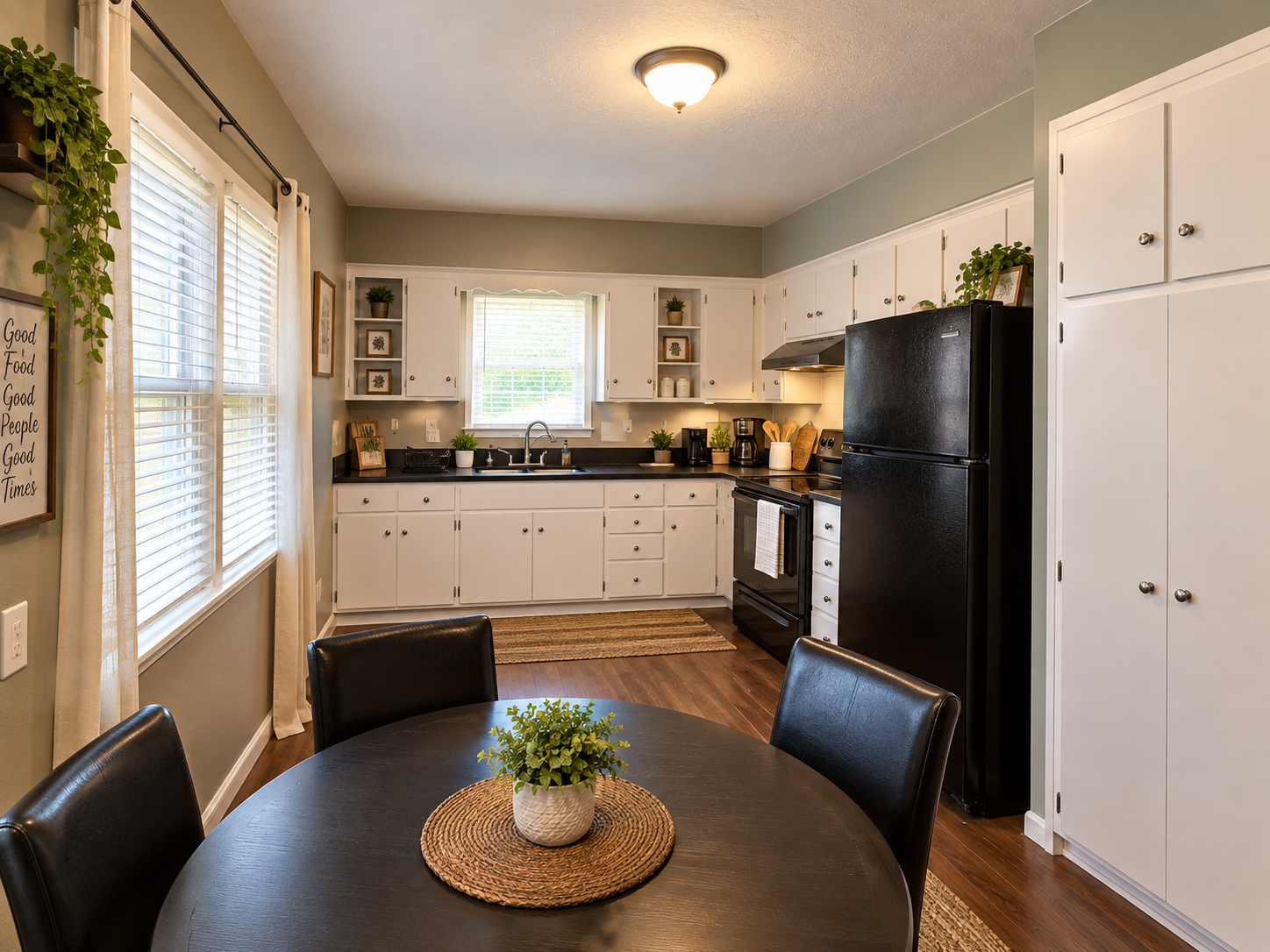 1400 Arlington Avenue E, 92, Saint Paul, MN 55106 Kitchen - Virtually Staged.png