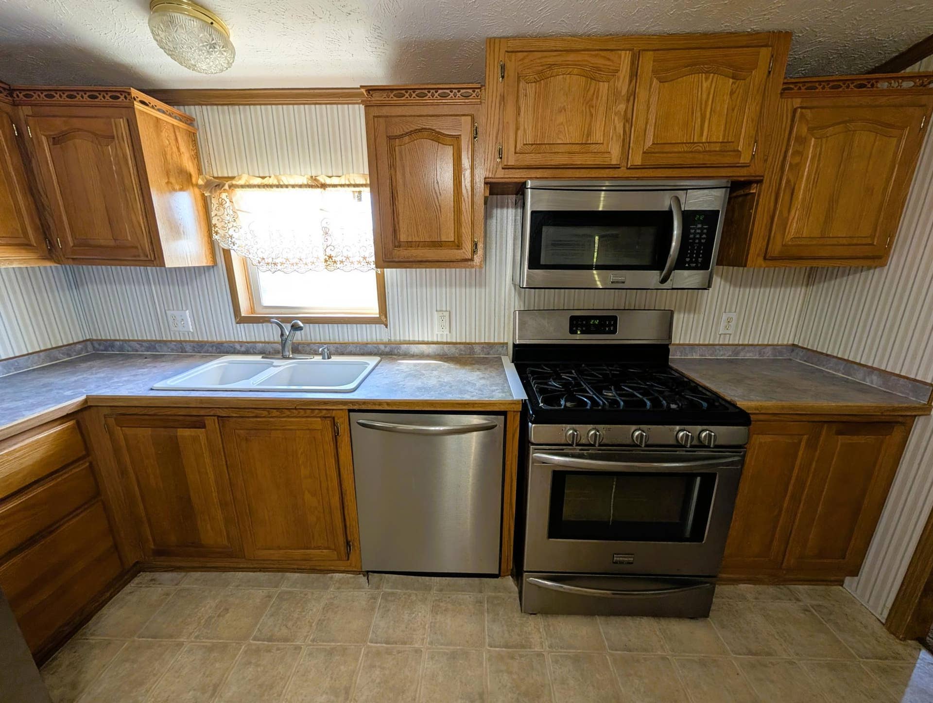 7126 Tribute Lane NW, Bemidji, MN 56601 PXL_20260930_191217036.jpg