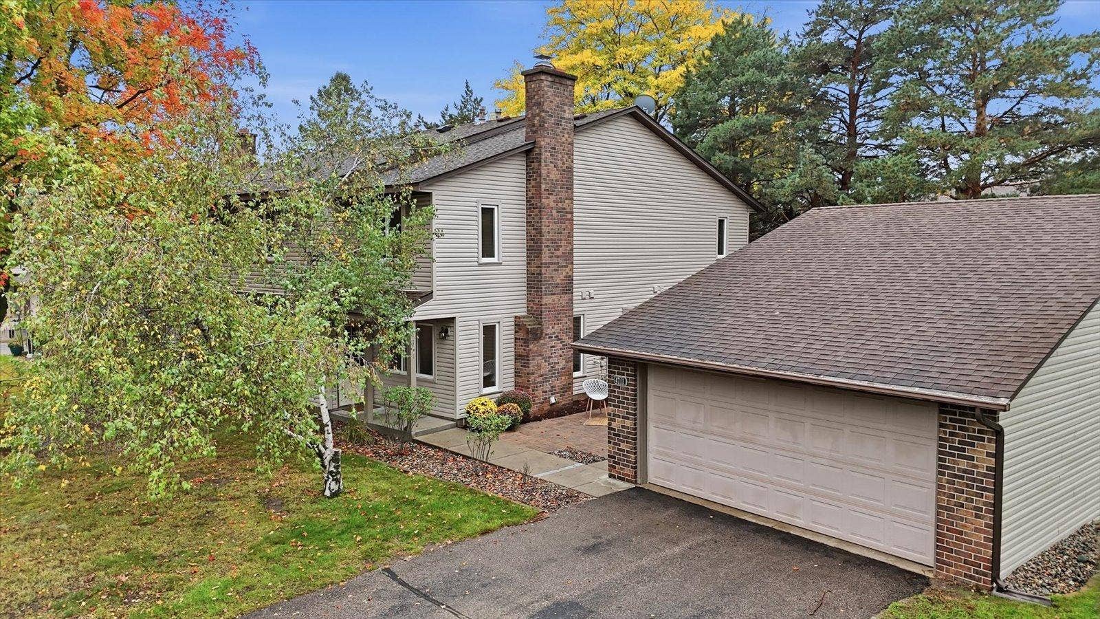 4711 Lund Point, Eagan, MN 55122 05-DJI_20260930105504_0115_D.jpg