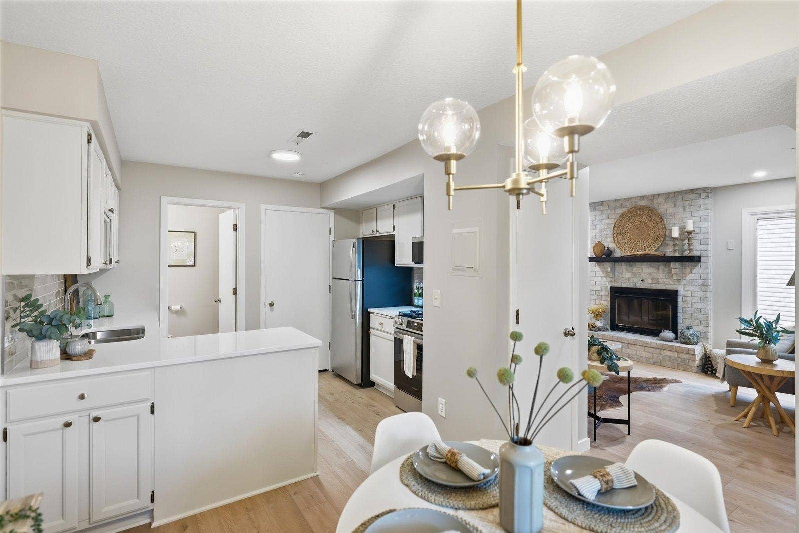 4711 Lund Point, Eagan, MN 55122 42-IMG_4660.jpg