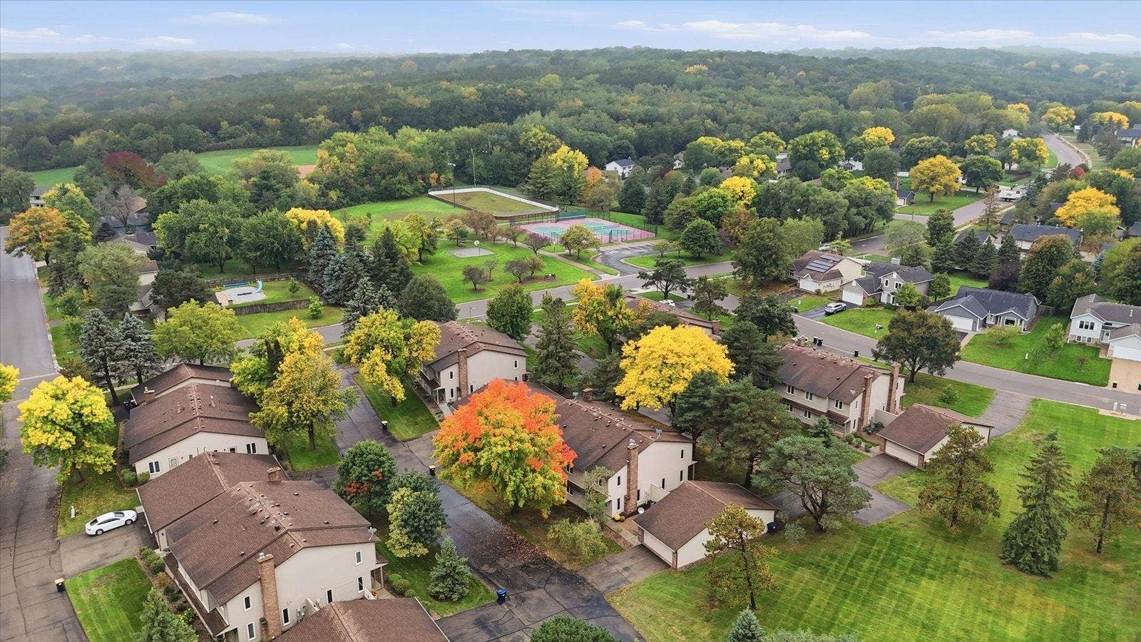 4711 Lund Point, Eagan, MN 55122 02-DJI_20260930110043_0210_D.jpg