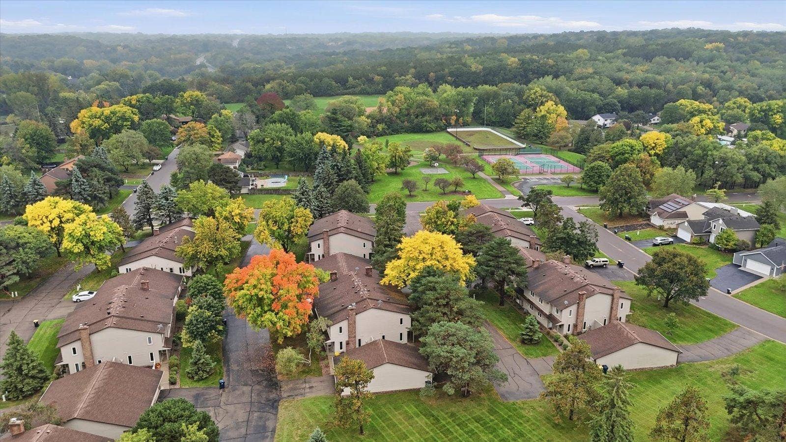 4711 Lund Point, Eagan, MN 55122 12-DJI_20260930110052_0215_D.jpg