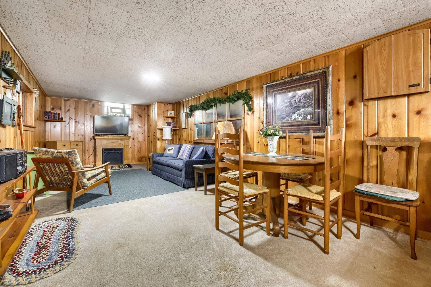 5301 Penn Avenue N, Brooklyn Center, MN 55430 5301 Penn Ave N - Web Quality - 013 - 13 Family Room.jpg