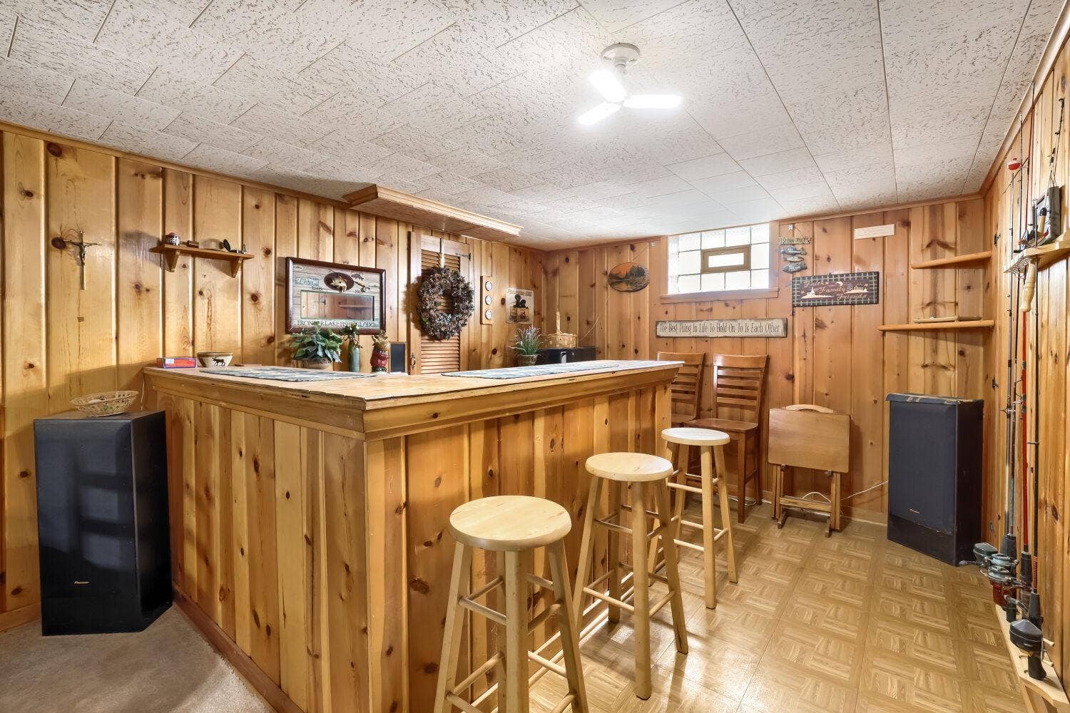 5301 Penn Avenue N, Brooklyn Center, MN 55430 5301 Penn Ave N - Web Quality - 015 - 15 Family Room.jpg