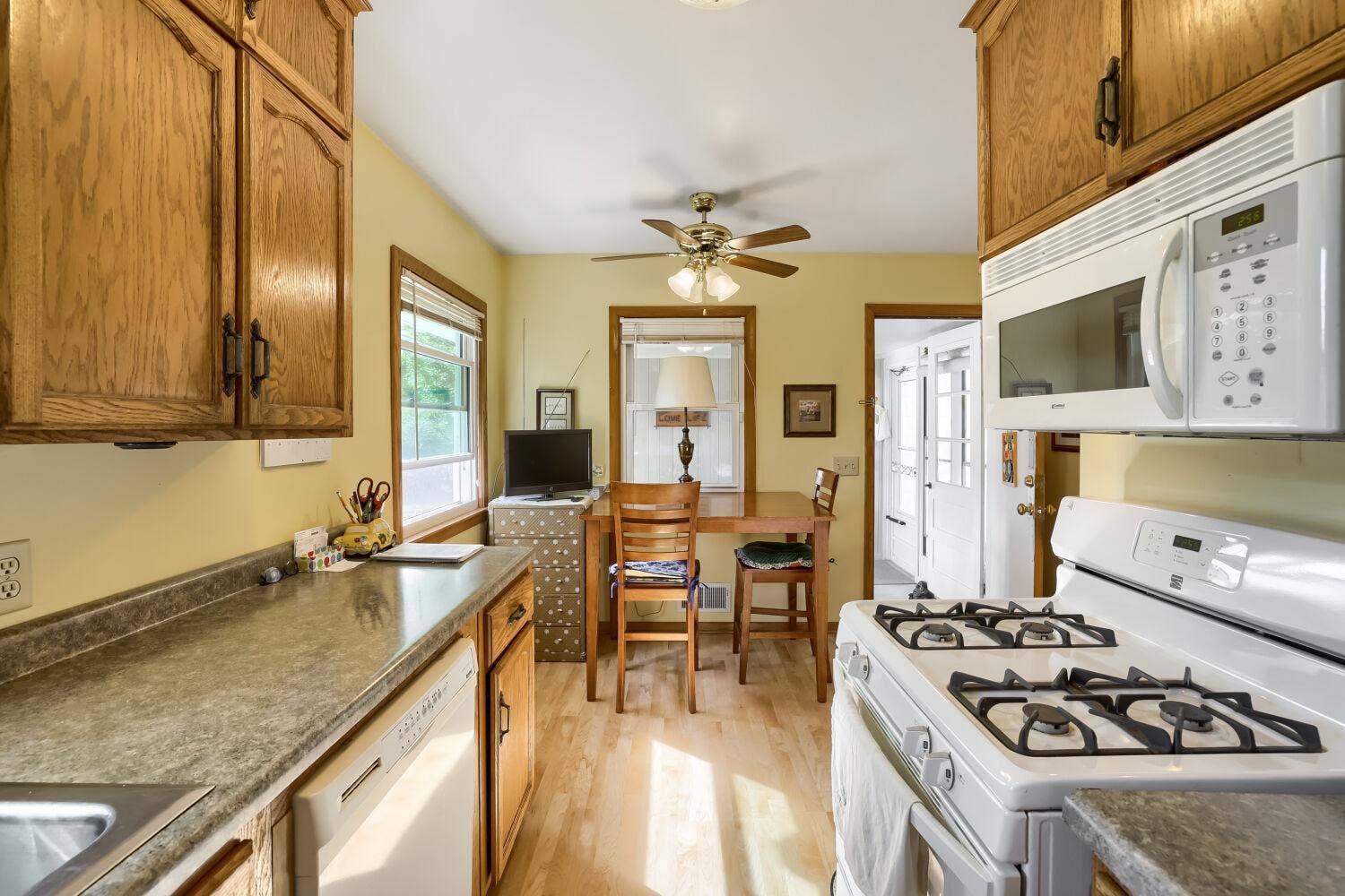 5301 Penn Avenue N, Brooklyn Center, MN 55430 5301 Penn Ave N - Web Quality - 012 - 12 Kitchen.jpg