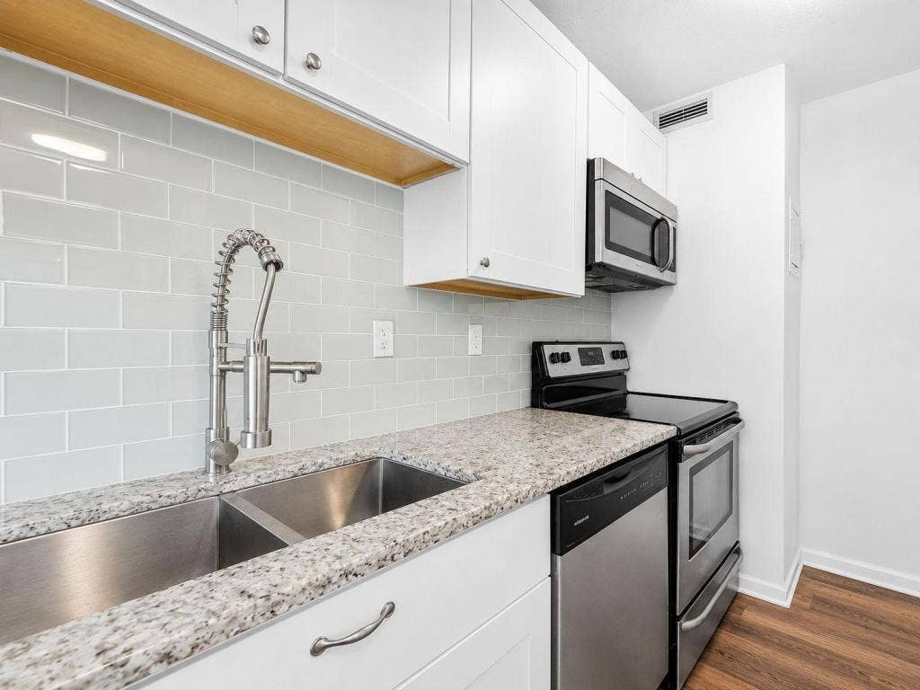 15 S 1st St, #A410, 19, Minneapolis, MN 55401 15 S 1st St, #A410, 19, Minneapolis, MN 55401