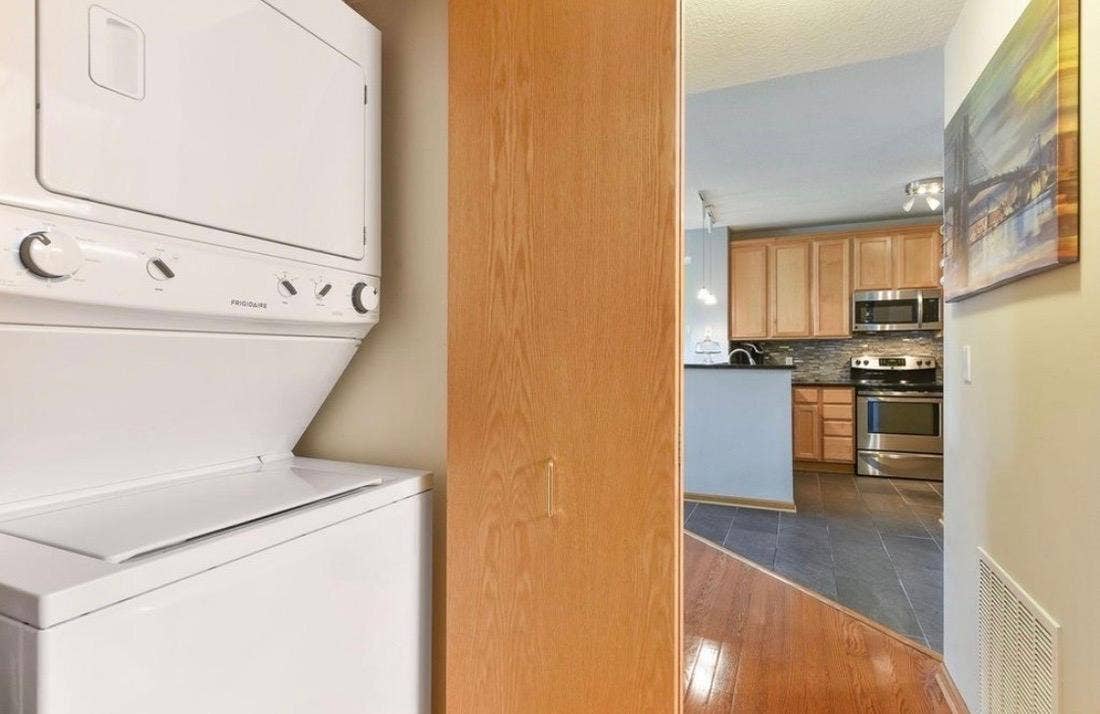 660 N 2nd Street, #401, 59, Minneapolis, MN 55401 UNADJUSTEDNONRAW_thumb_f4df_Original.jpg