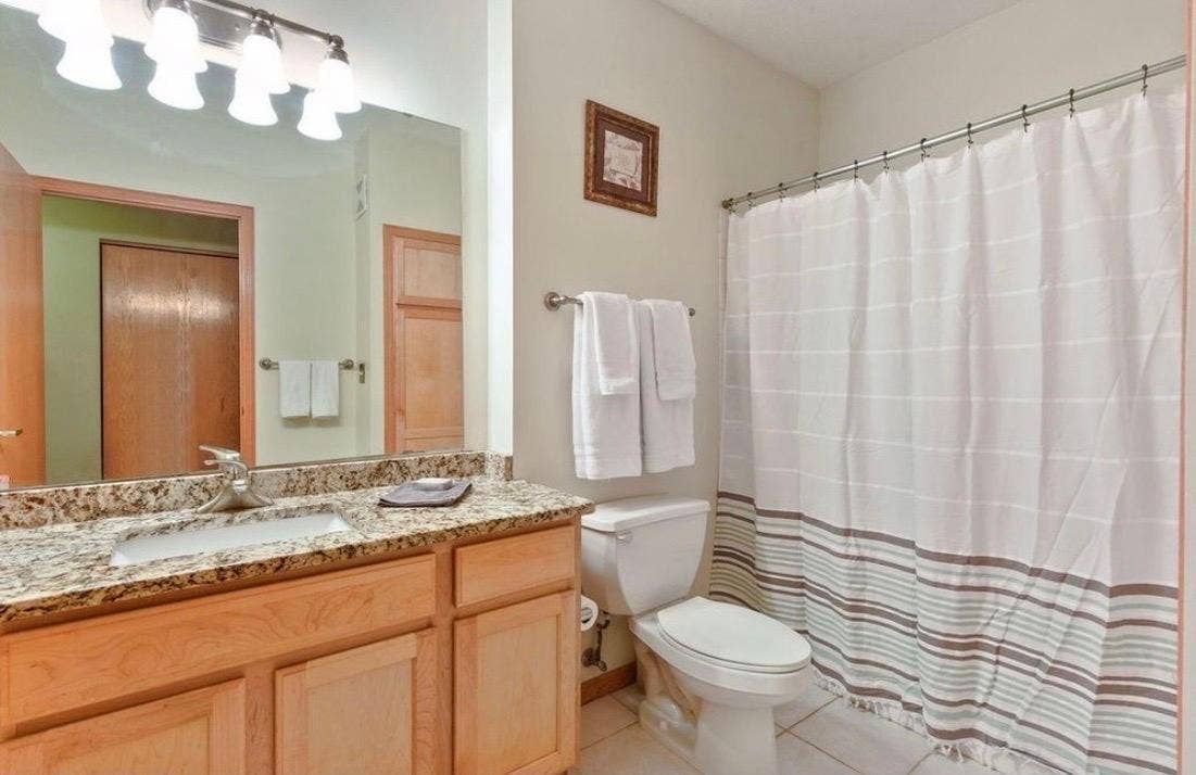 660 N 2nd Street, #401, 59, Minneapolis, MN 55401 UNADJUSTEDNONRAW_thumb_f4dd_Original.jpg