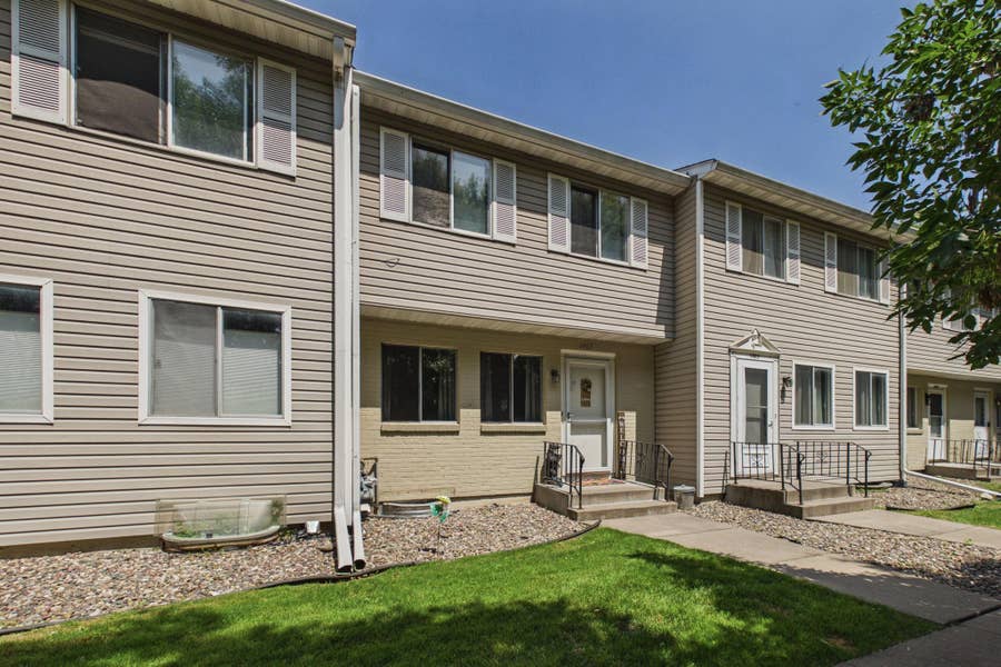 Property photo for 1467 Goodwin Avenue N, Oakdale, MN