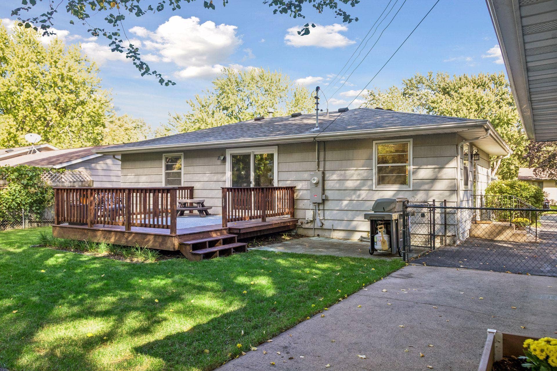 4333 Diamond Drive, Eagan, MN 55122 4333 Diamond Drive, Eagan, MN 55122