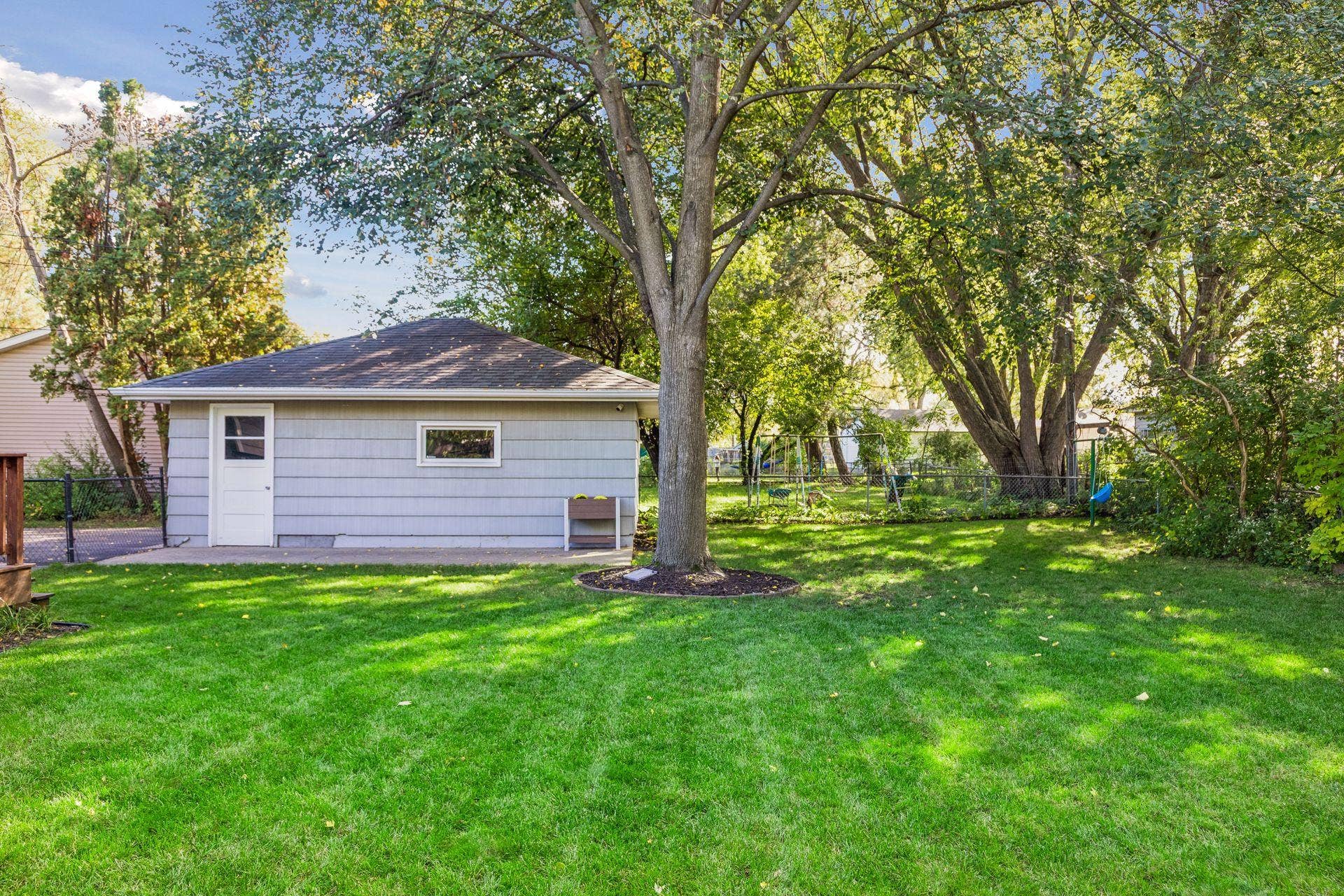 4333 Diamond Drive, Eagan, MN 55122 4333 Diamond Drive, Eagan, MN 55122