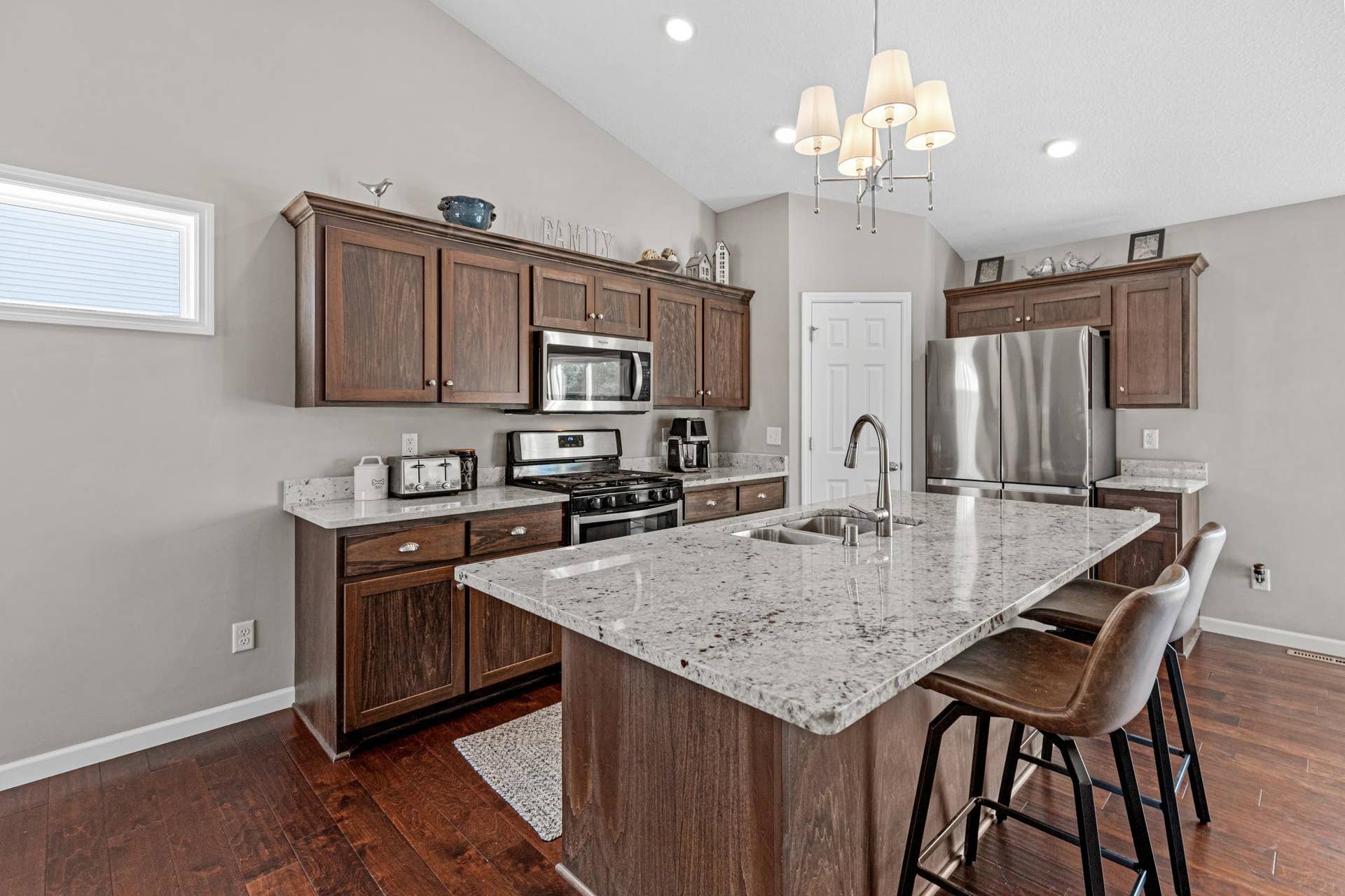 6642 96th Street S, Cottage Grove, MN 55016 6642 96th Street S, Cottage Grove, MN 55016