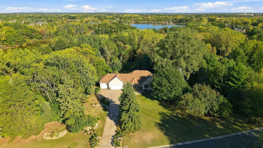 Property photo for 975 Jewel Avenue N, Lake Elmo, MN
