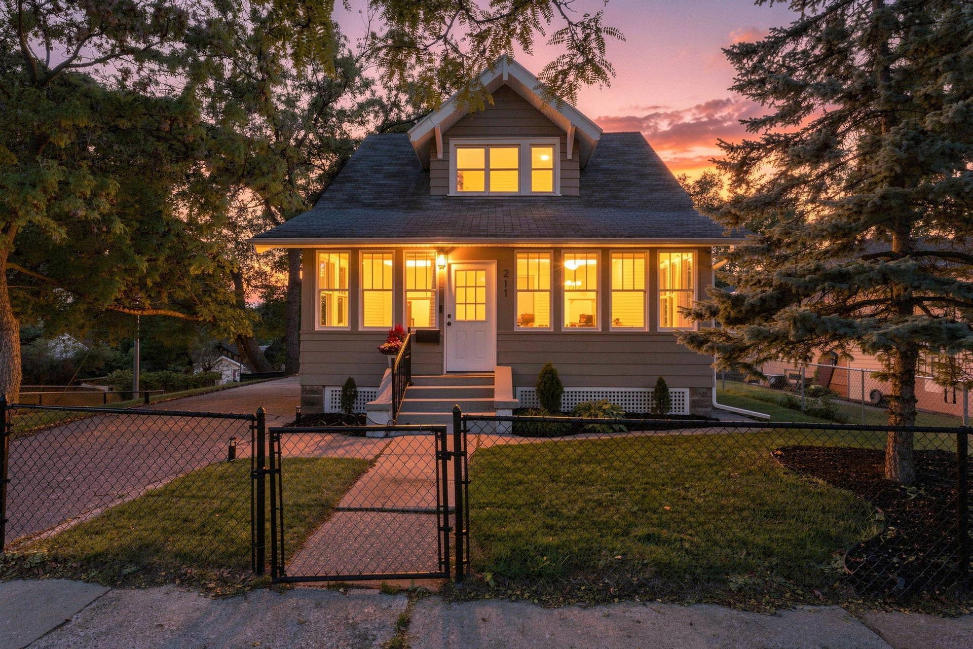 211 Morton Street E, 104, Saint Paul, MN 55107