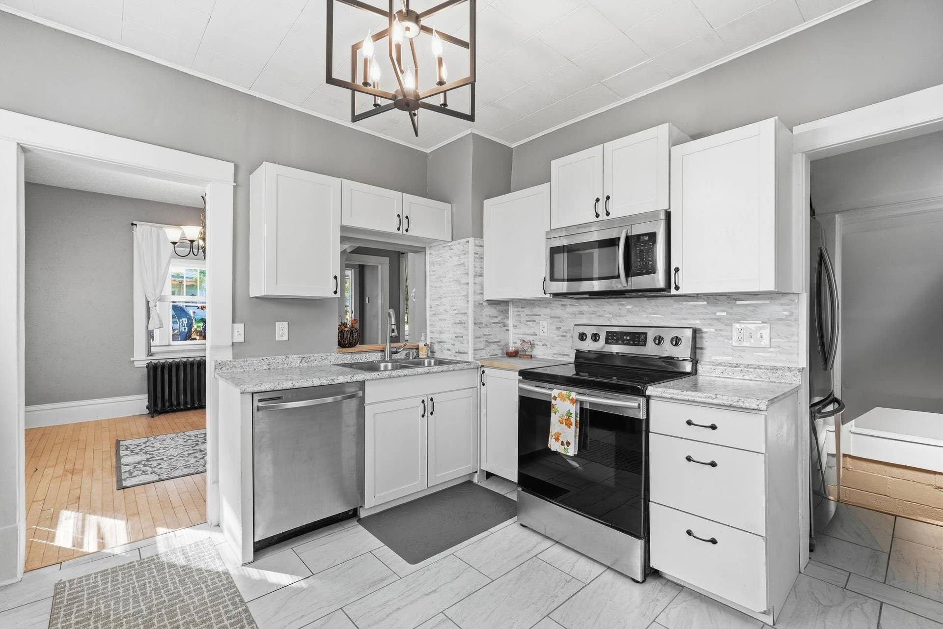211 Morton Street E, 104, Saint Paul, MN 55107