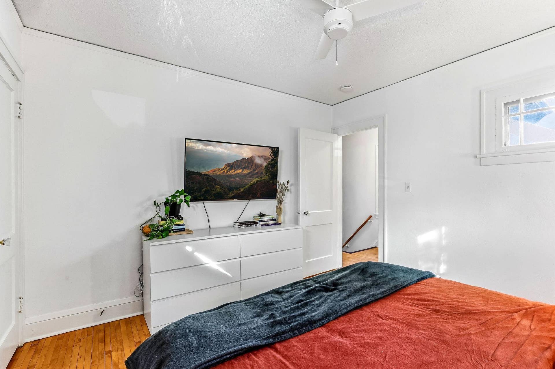4748 Drew Avenue S, 28, Minneapolis, MN 55410 20-web-or-mls-4748-Drew-Ave-20.jpg