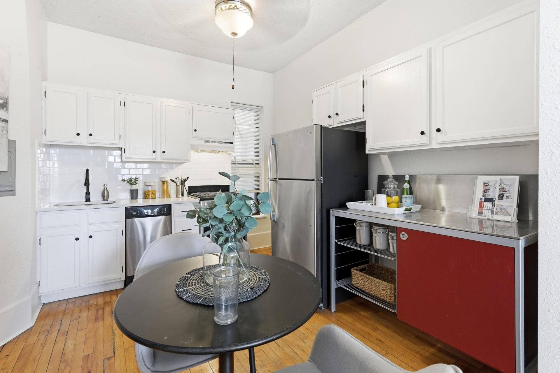 605 S 9th Street, #6, 24, Minneapolis, MN 55404 605 S 9th Street, #6, 24, Minneapolis, MN 55404