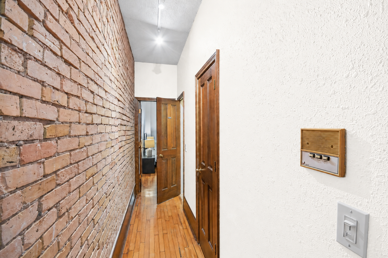 605 S 9th Street, #6, 24, Minneapolis, MN 55404 Hallway Painted.png