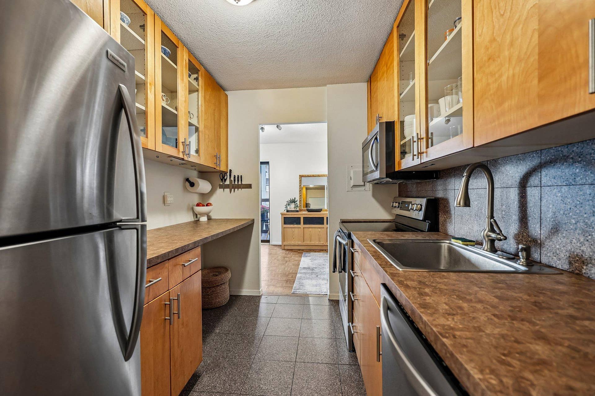 400 Groveland Avenue, #611, 45, Minneapolis, MN 55403 400 Groveland Avenue, #611, 45, Minneapolis, MN 55403