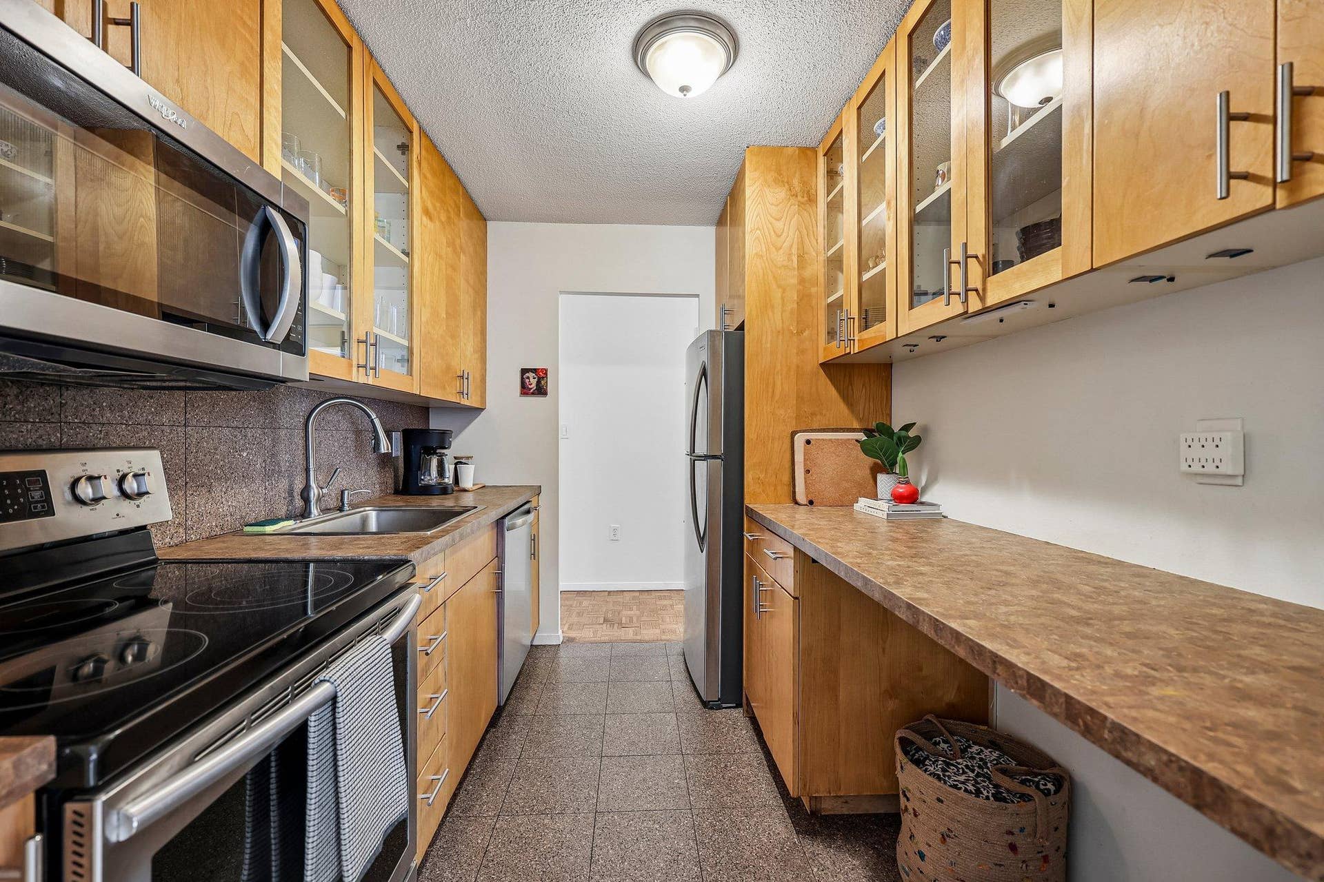 400 Groveland Avenue, #611, 45, Minneapolis, MN 55403 400 Groveland Avenue, #611, 45, Minneapolis, MN 55403