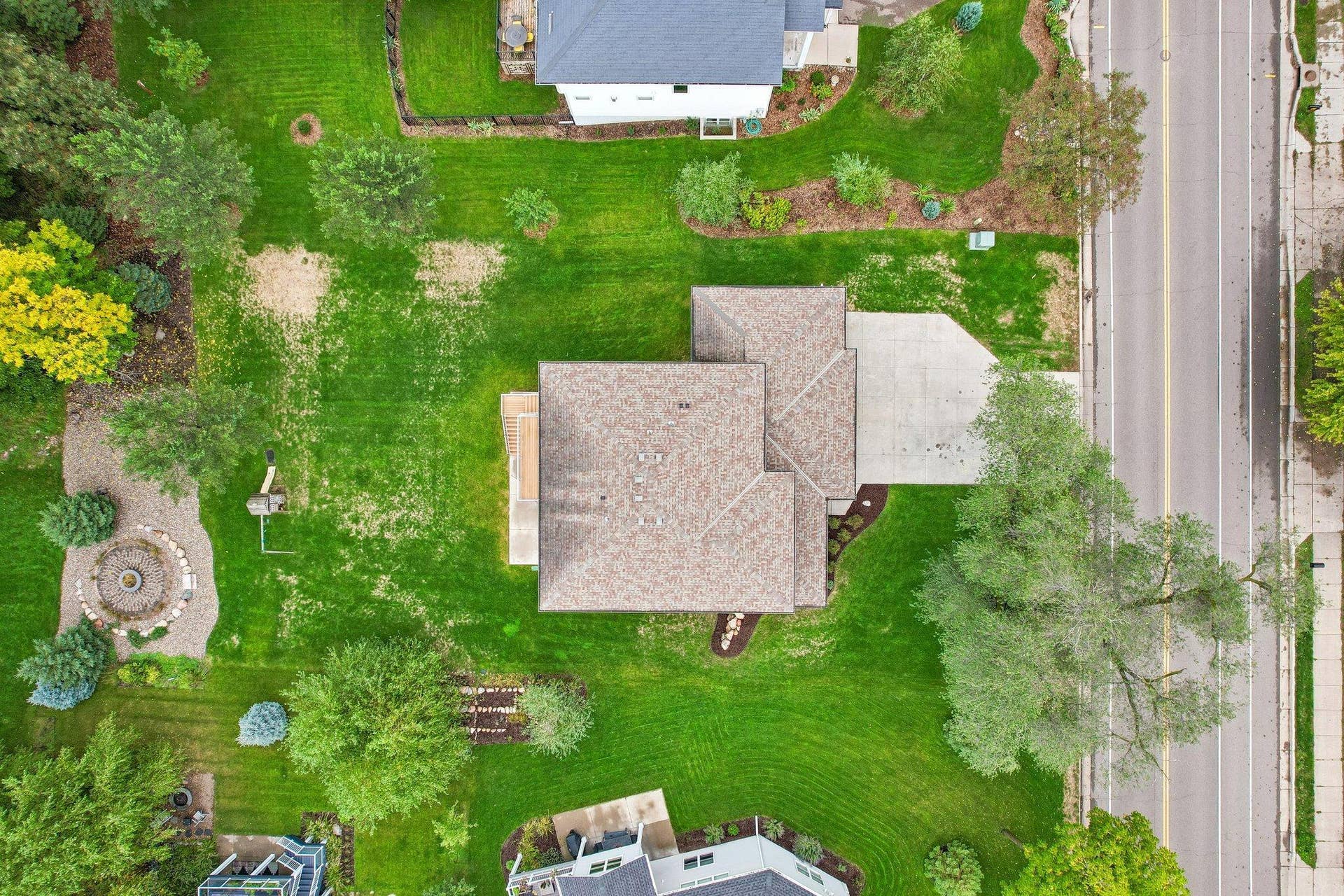 325 County Road B W, Roseville, MN 55113 77-web-or-mls-County Road B-S0110-077.jpg