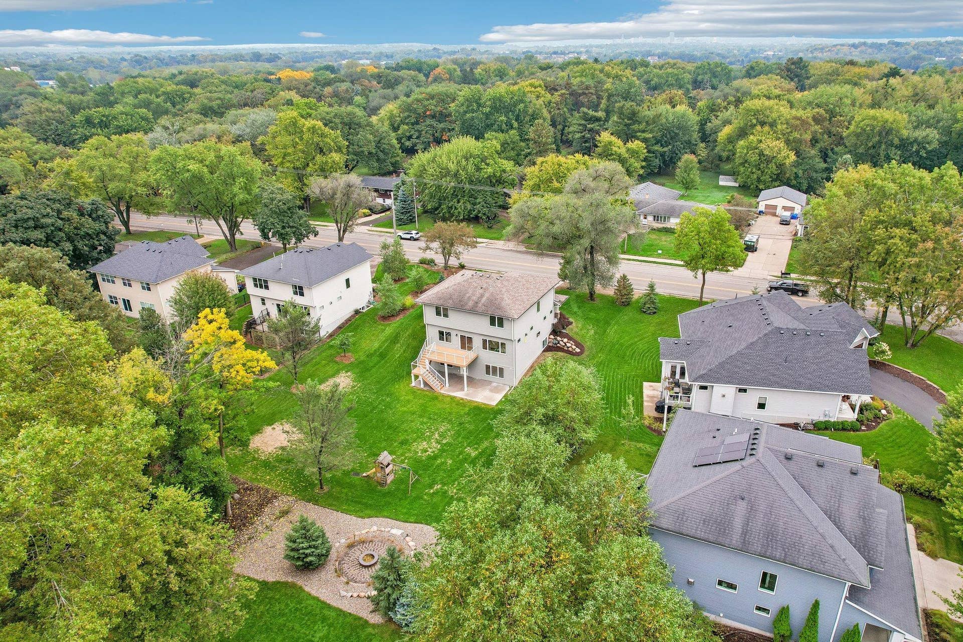 325 County Road B W, Roseville, MN 55113 74-web-or-mls-County Road B-S0110-074.jpg