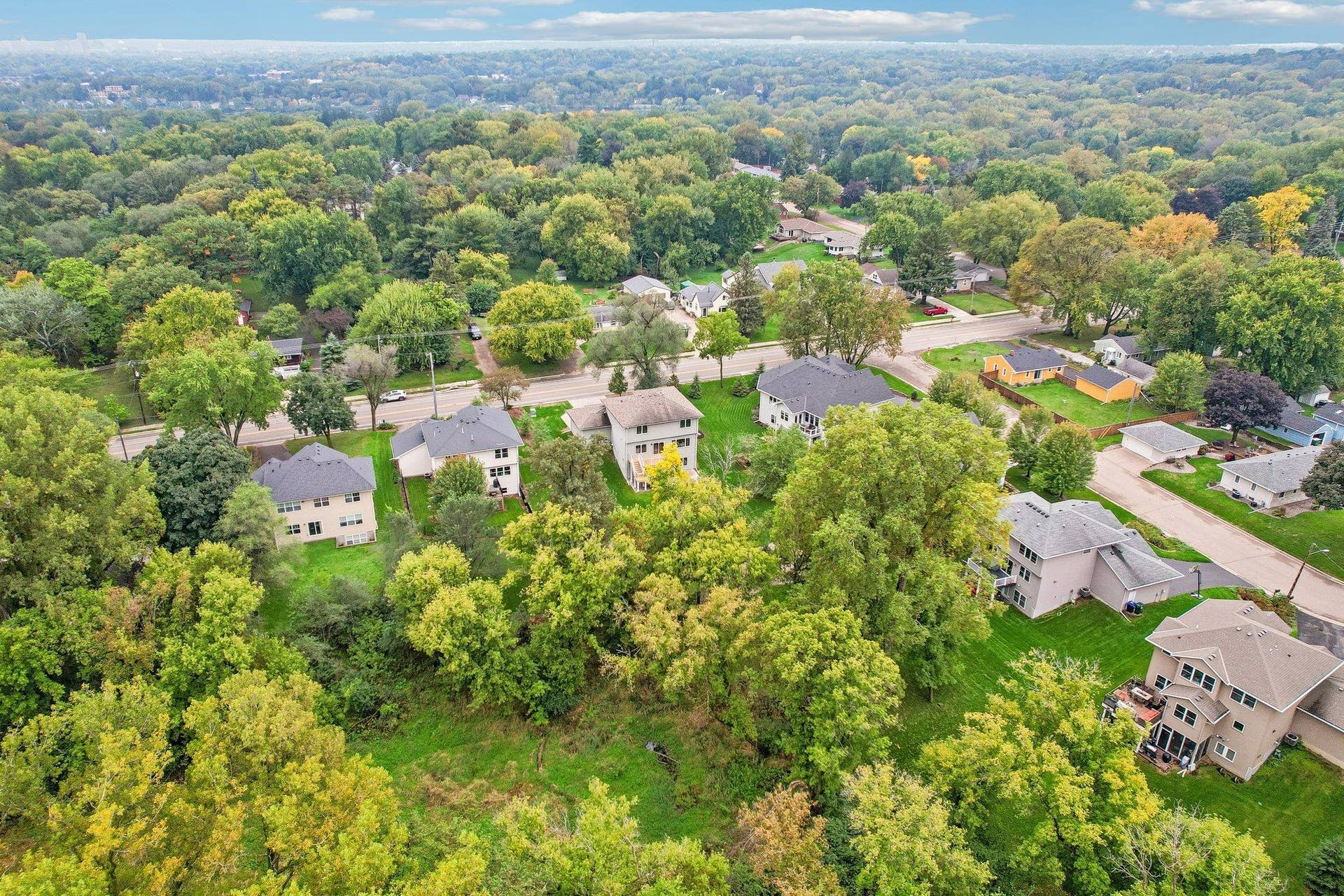 325 County Road B W, Roseville, MN 55113 65-web-or-mls-County Road B-S0110-065.jpg
