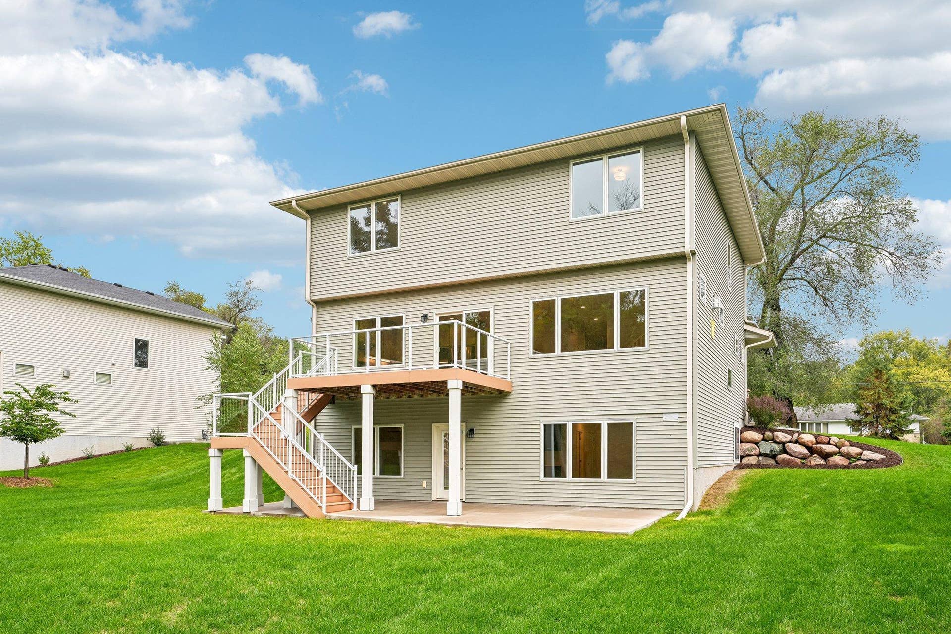 325 County Road B W, Roseville, MN 55113 56-web-or-mls-County Road B-S0110-056.jpg