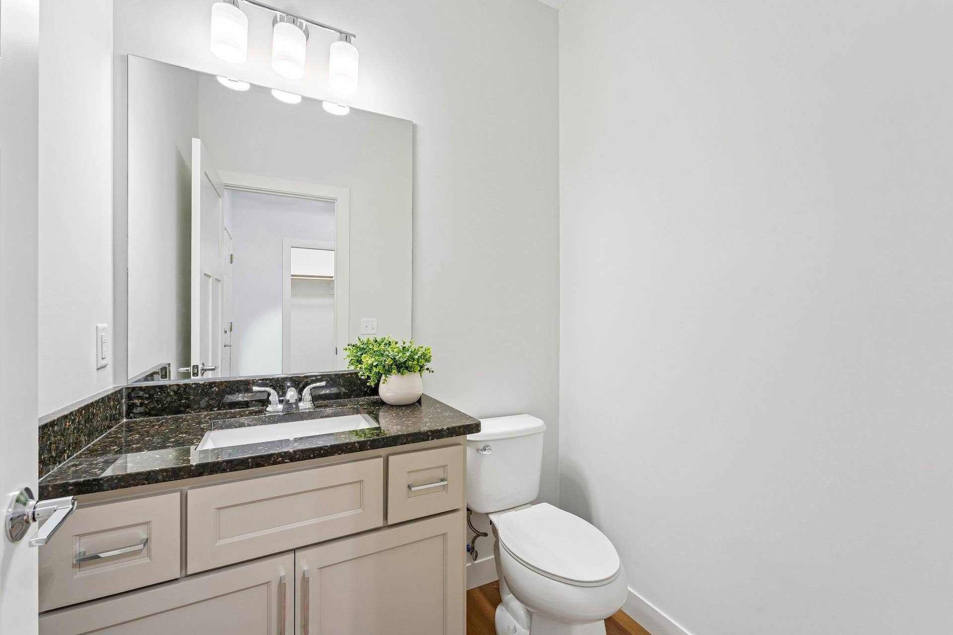 325 County Road B W, Roseville, MN 55113 25-web-or-mls-County Road B-S0110-025.jpg