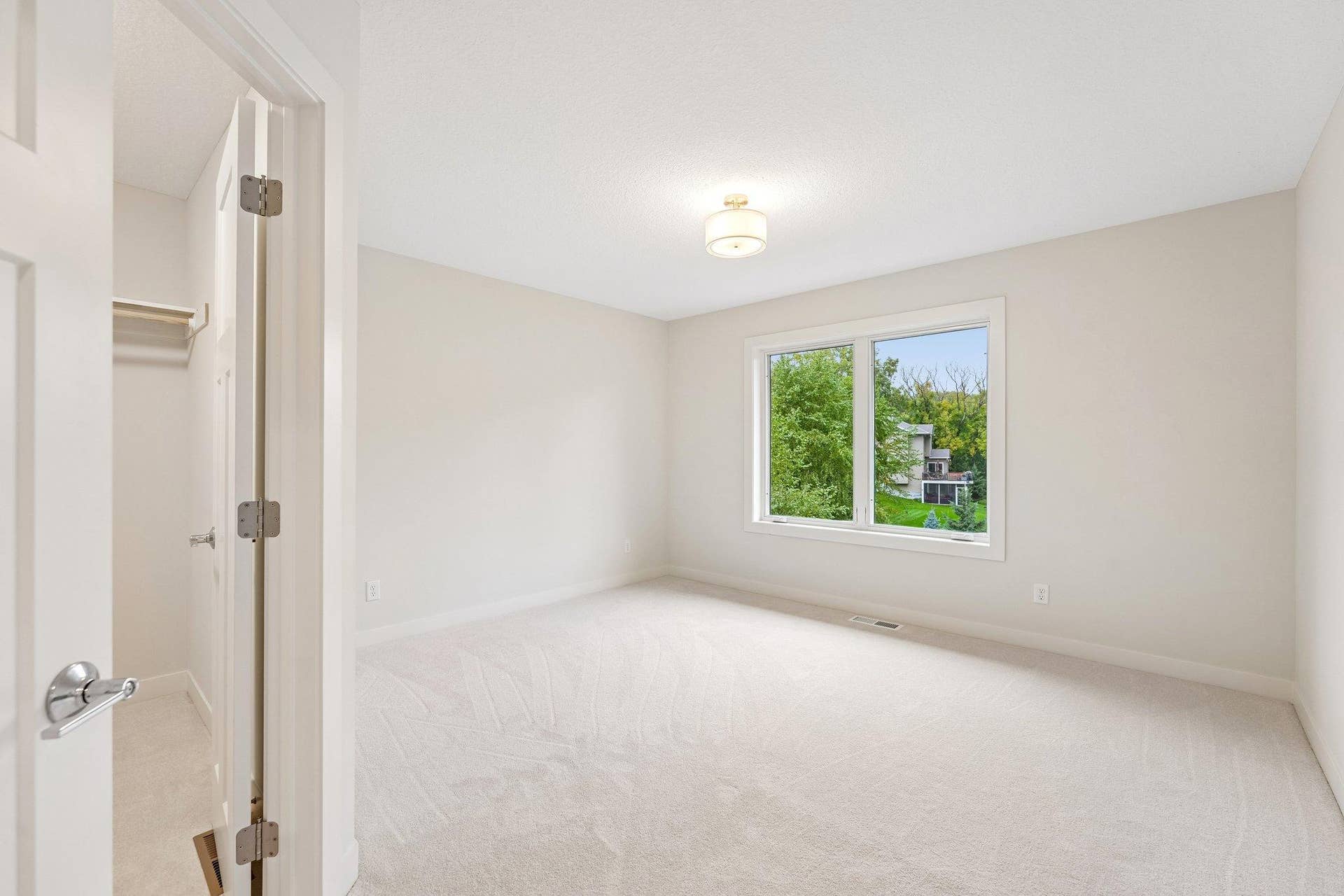 325 County Road B W, Roseville, MN 55113 30-web-or-mls-County Road B-S0110-030.jpg