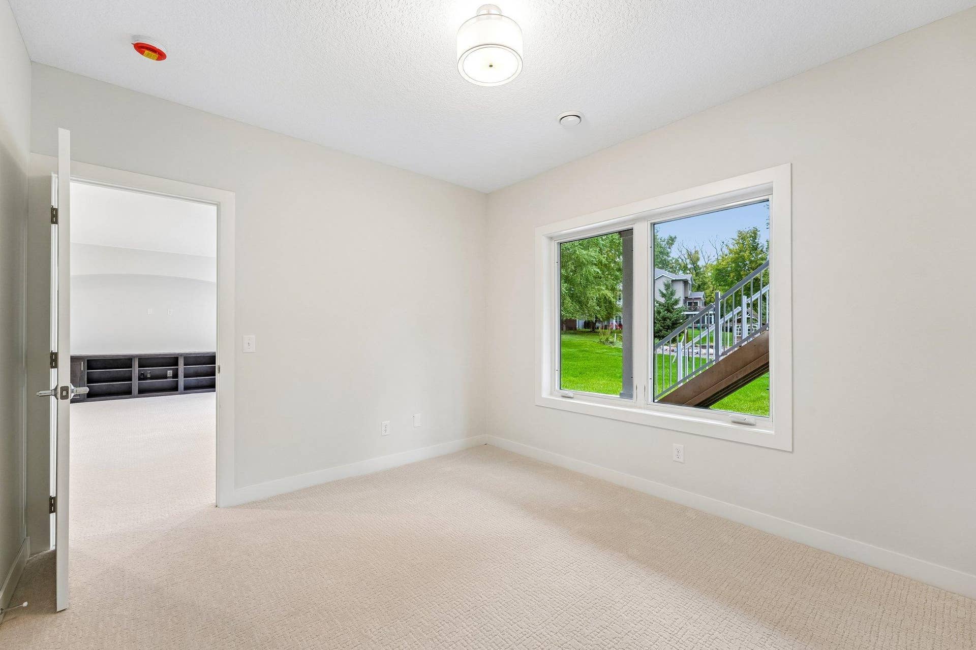 325 County Road B W, Roseville, MN 55113 48-web-or-mls-County Road B-S0110-048.jpg