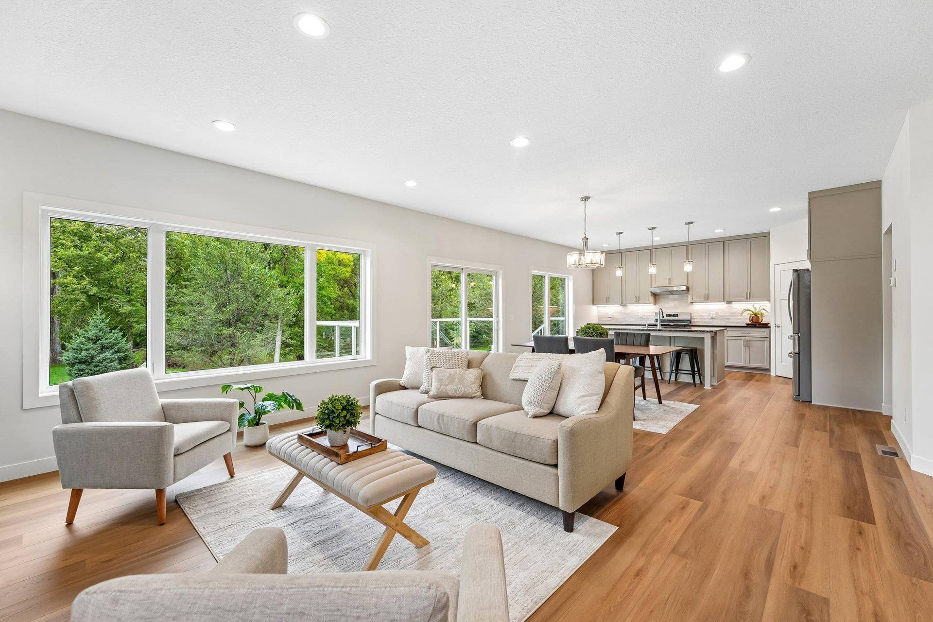 325 County Road B W, Roseville, MN 55113 14-web-or-mls-County Road B-S0110-014.jpg