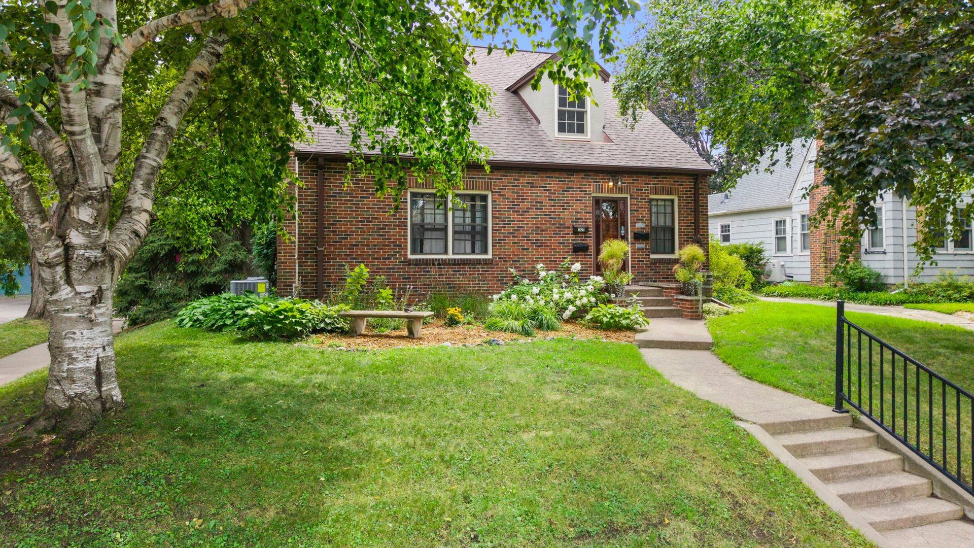 6-web-or-mls-1522 Hague Ave-63.jpg