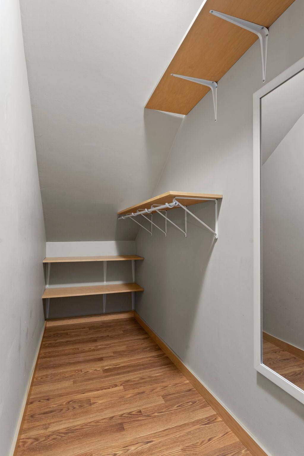 89-web-or-mls-1522 Hague Ave-83.jpg