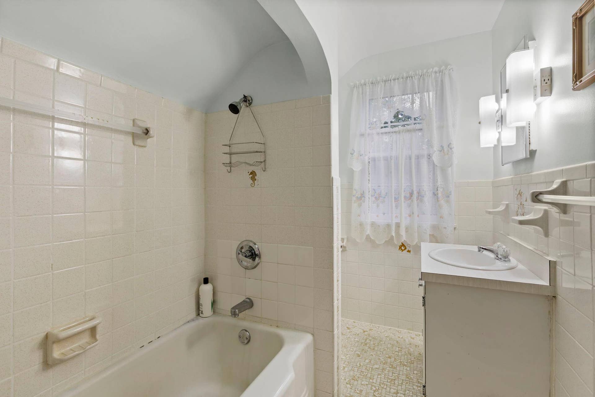74-web-or-mls-1522 Hague Ave-60 (2).jpg