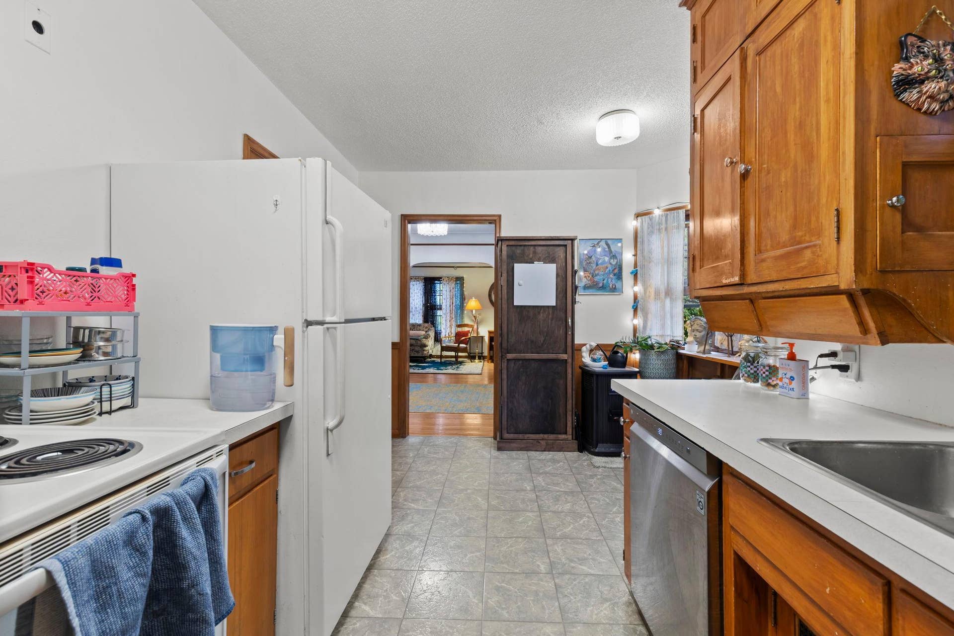 47-web-or-mls-1522 Hague Ave-111.jpg