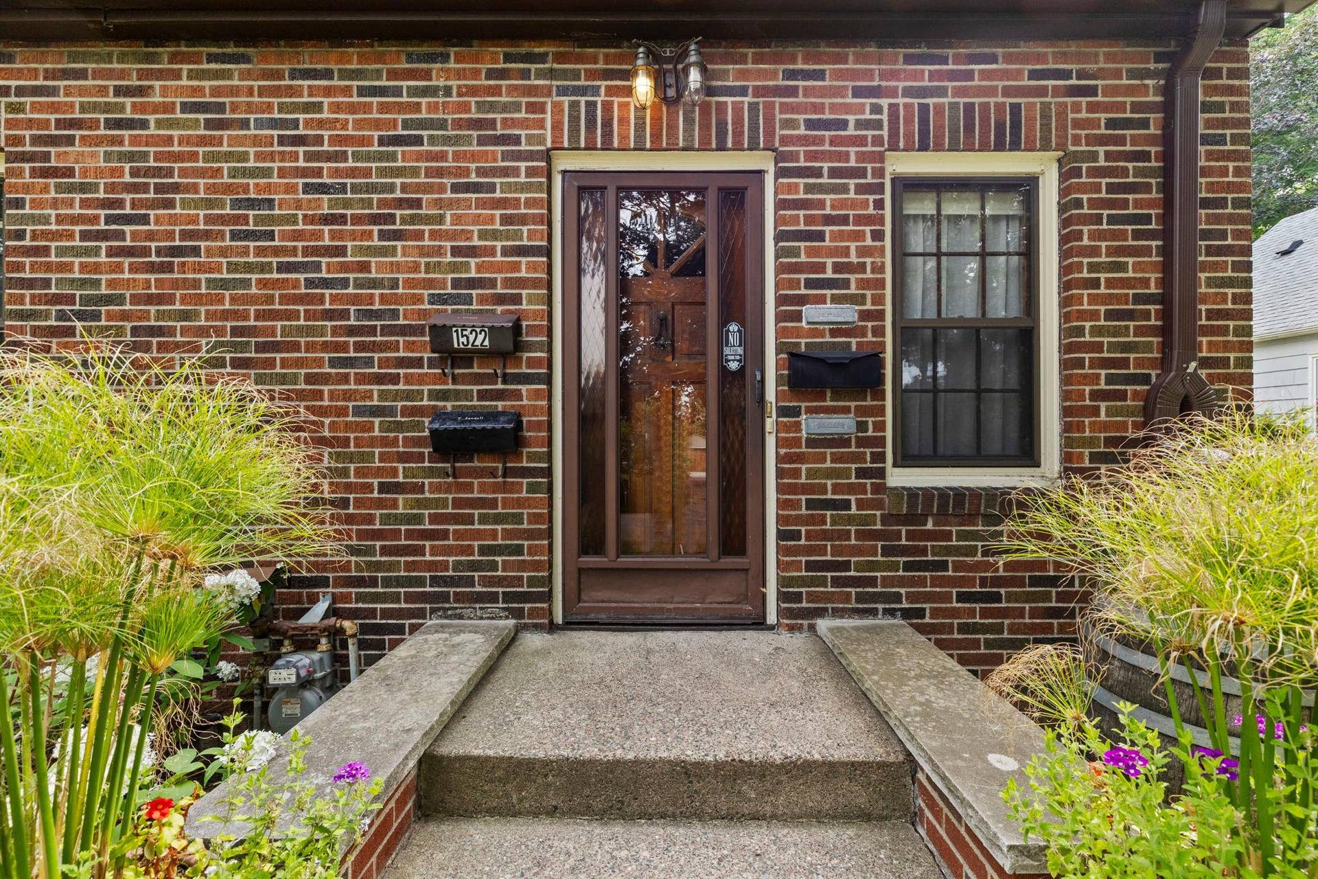 13-web-or-mls-1522 Hague Ave-22.jpg