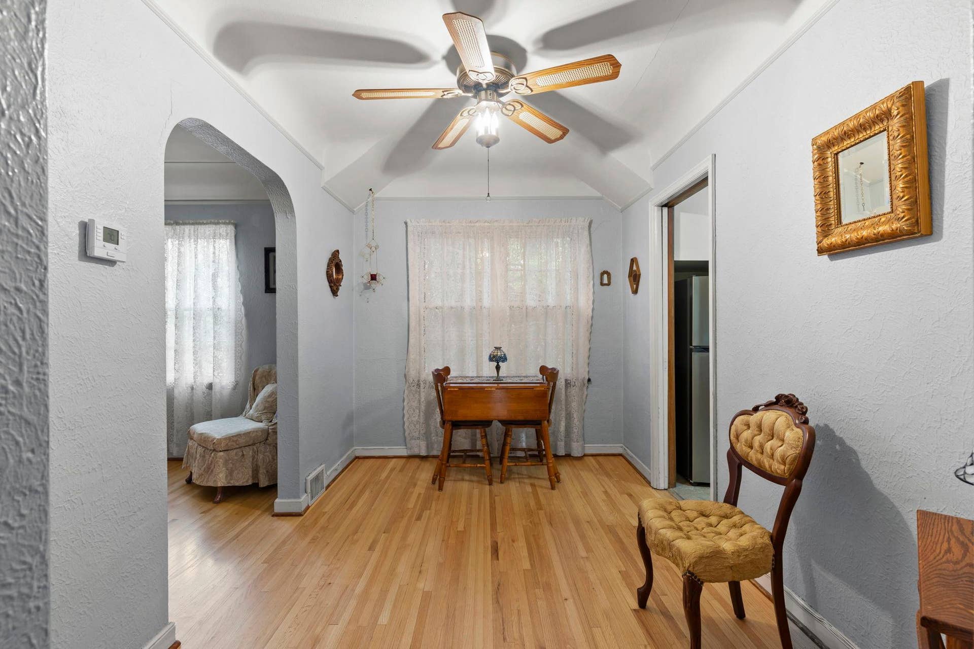 64-web-or-mls-1522 Hague Ave-30 (2).jpg