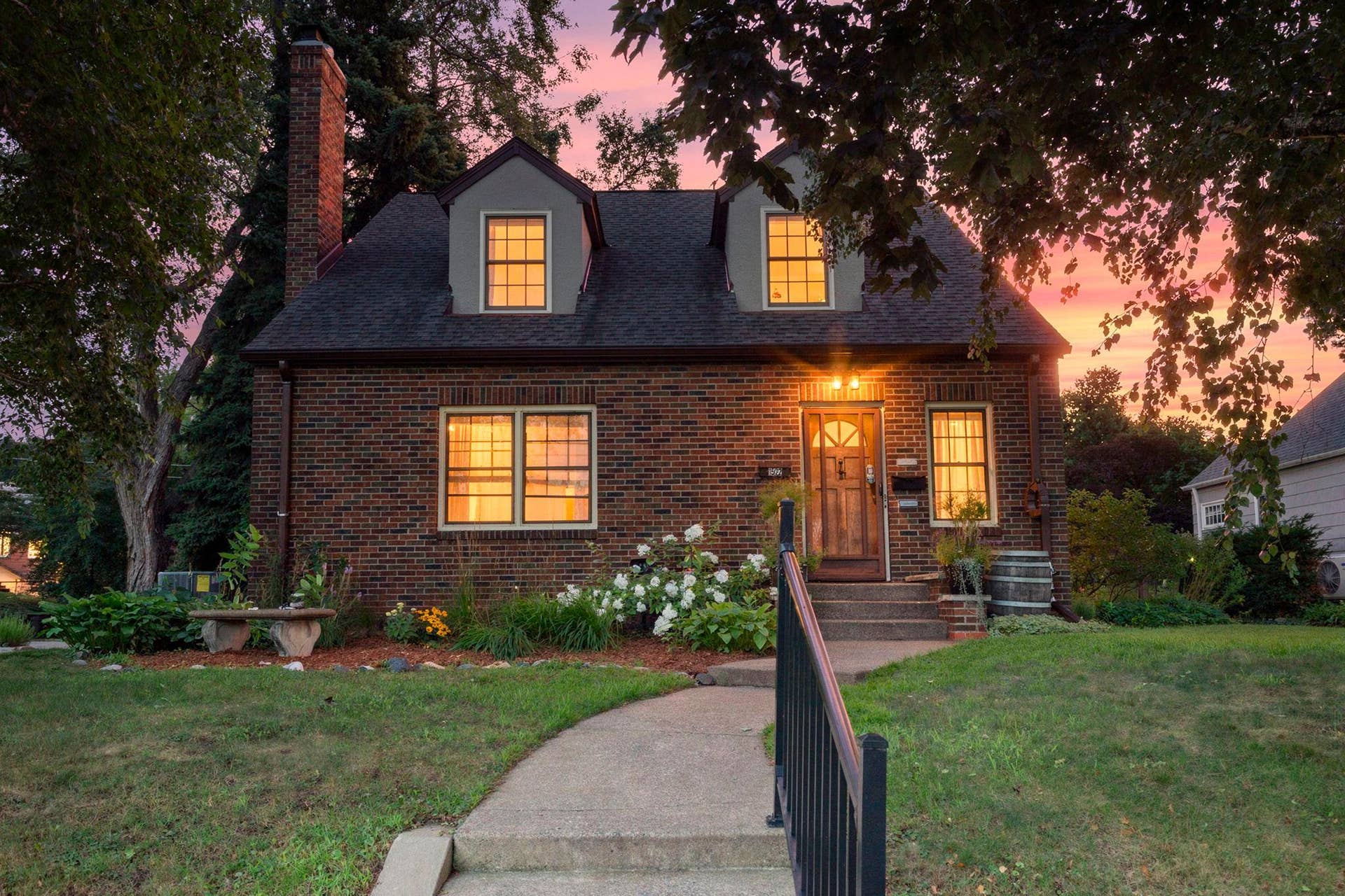 1-web-or-mls-1522 Hague Ave-9 - Copy.jpg