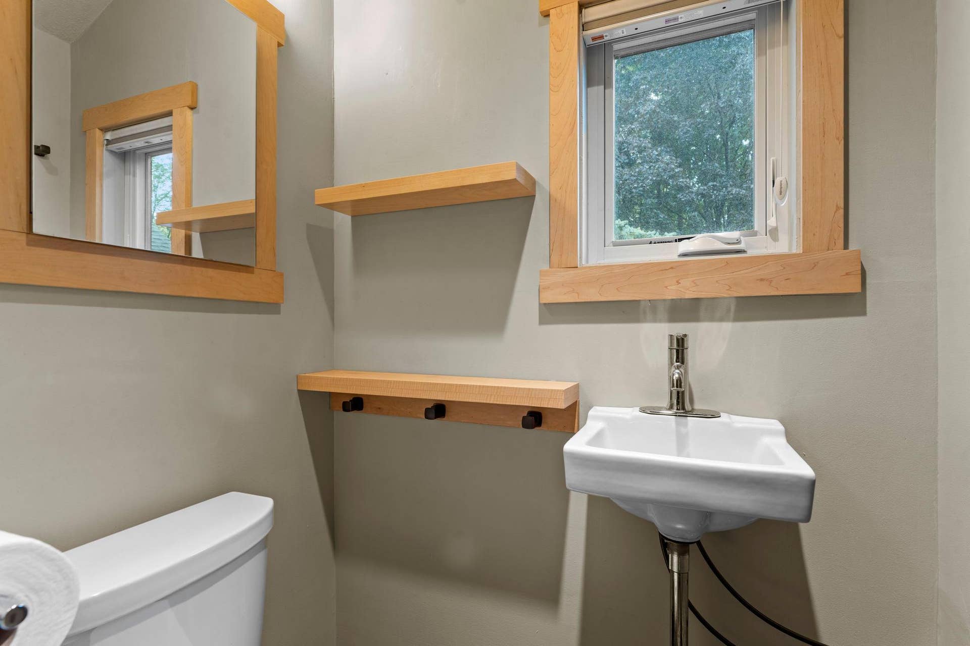 86-web-or-mls-1522 Hague Ave-68.jpg
