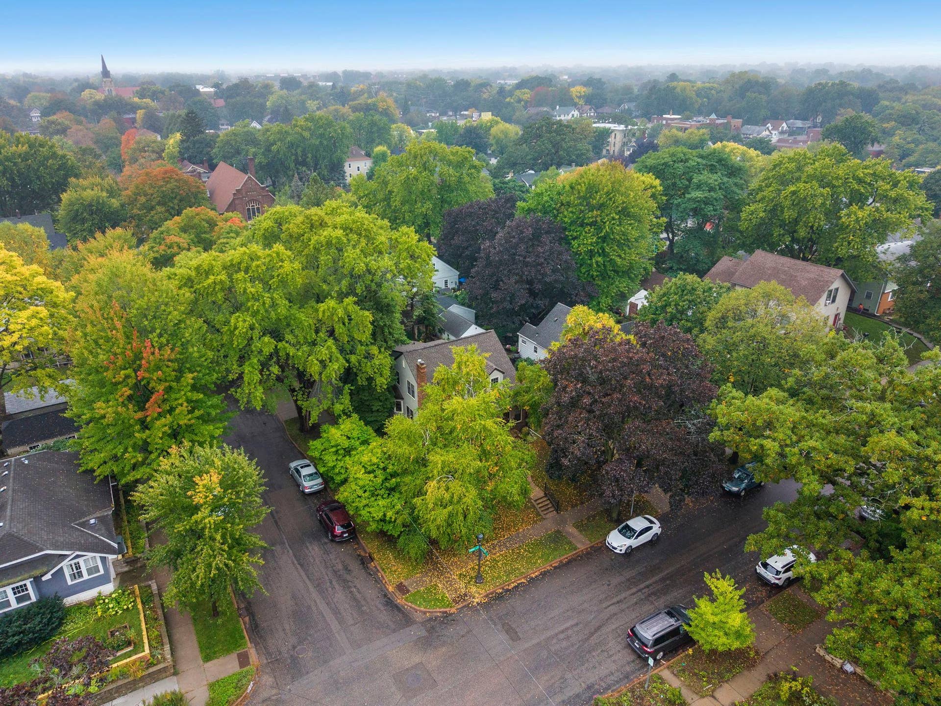 3-web-or-mls-1522 Hague Ave-214.jpg
