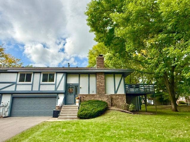 6852 Macbeth Circle, Woodbury, MN 55125 6852 Macbeth Circle, Woodbury, MN 55125