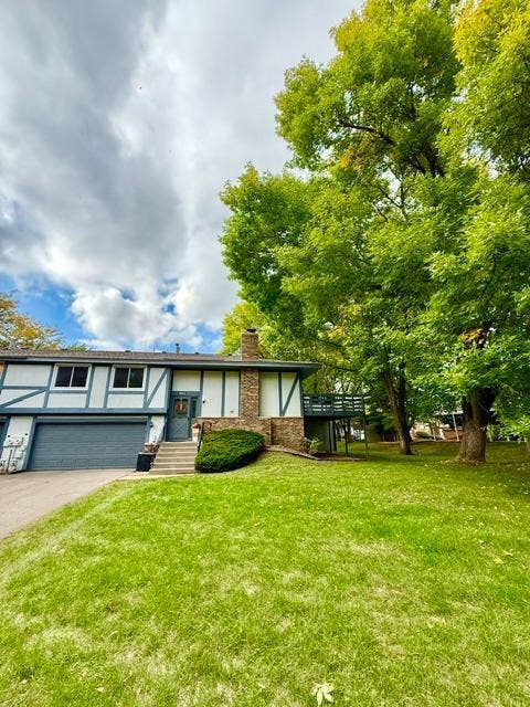 6852 Macbeth Circle, Woodbury, MN 55125 6852 Macbeth Circle, Woodbury, MN 55125