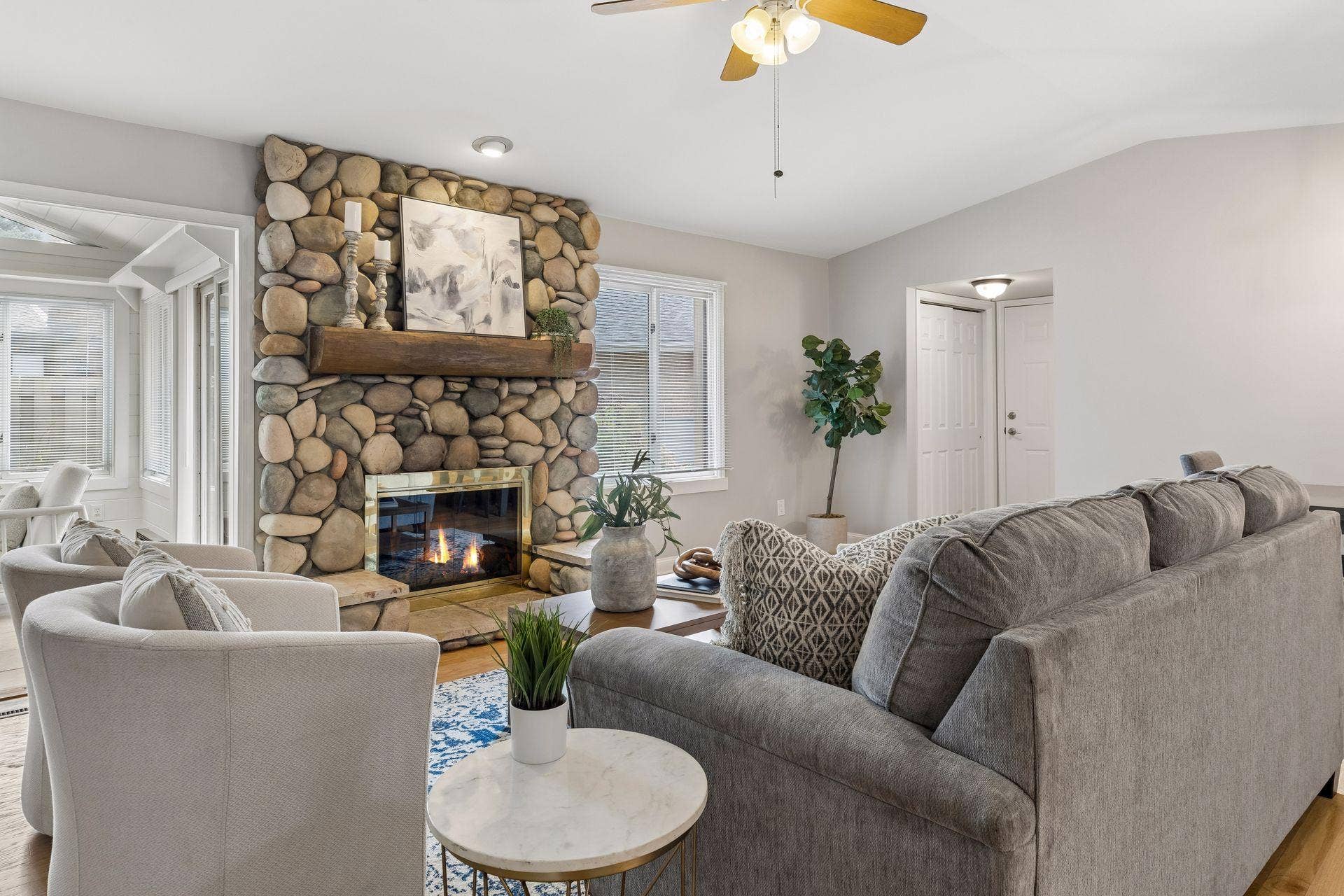 1860 Juneau Lane N, Plymouth, MN 55447 1860 Juneau Lane N, Plymouth, MN 55447