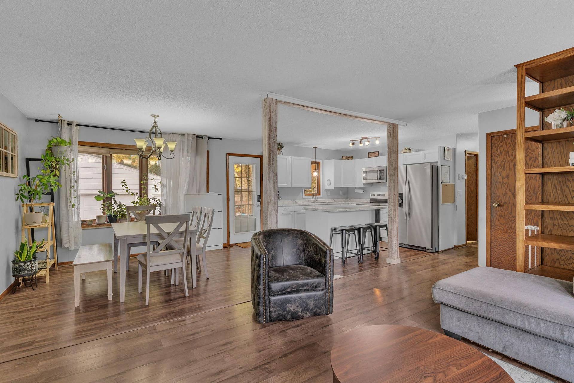 1221 13th Avenue SW, Willmar, MN 56201 1221- open layout perfect for entertaining!