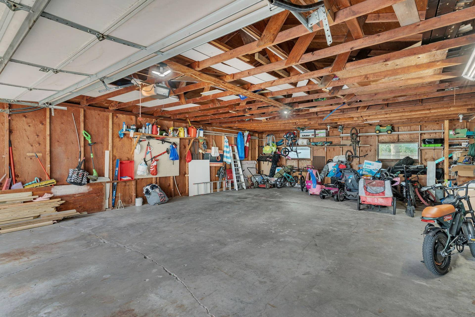 1221 13th Avenue SW, Willmar, MN 56201 1221- Detached double tandem garage( 24x36)