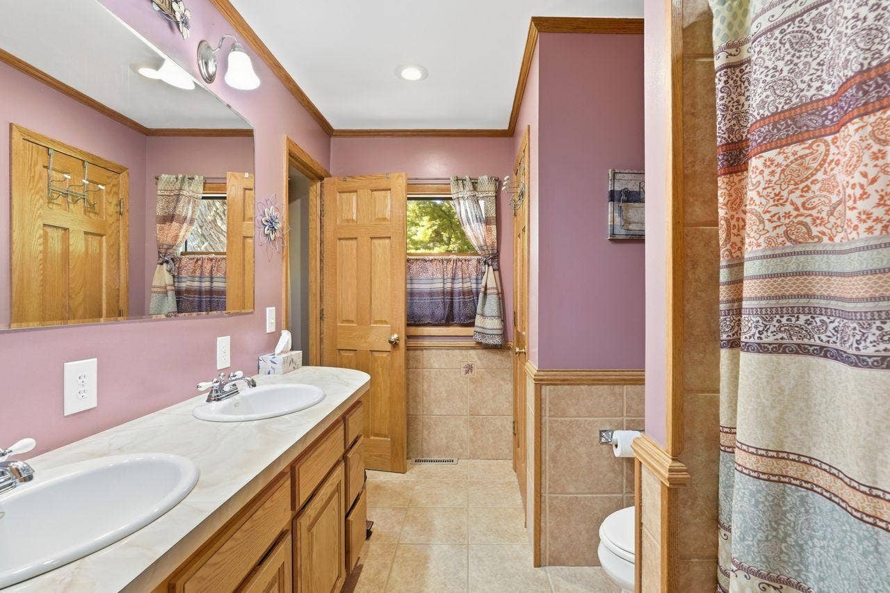 132 Quality Avenue S, Lakeland, MN 55043