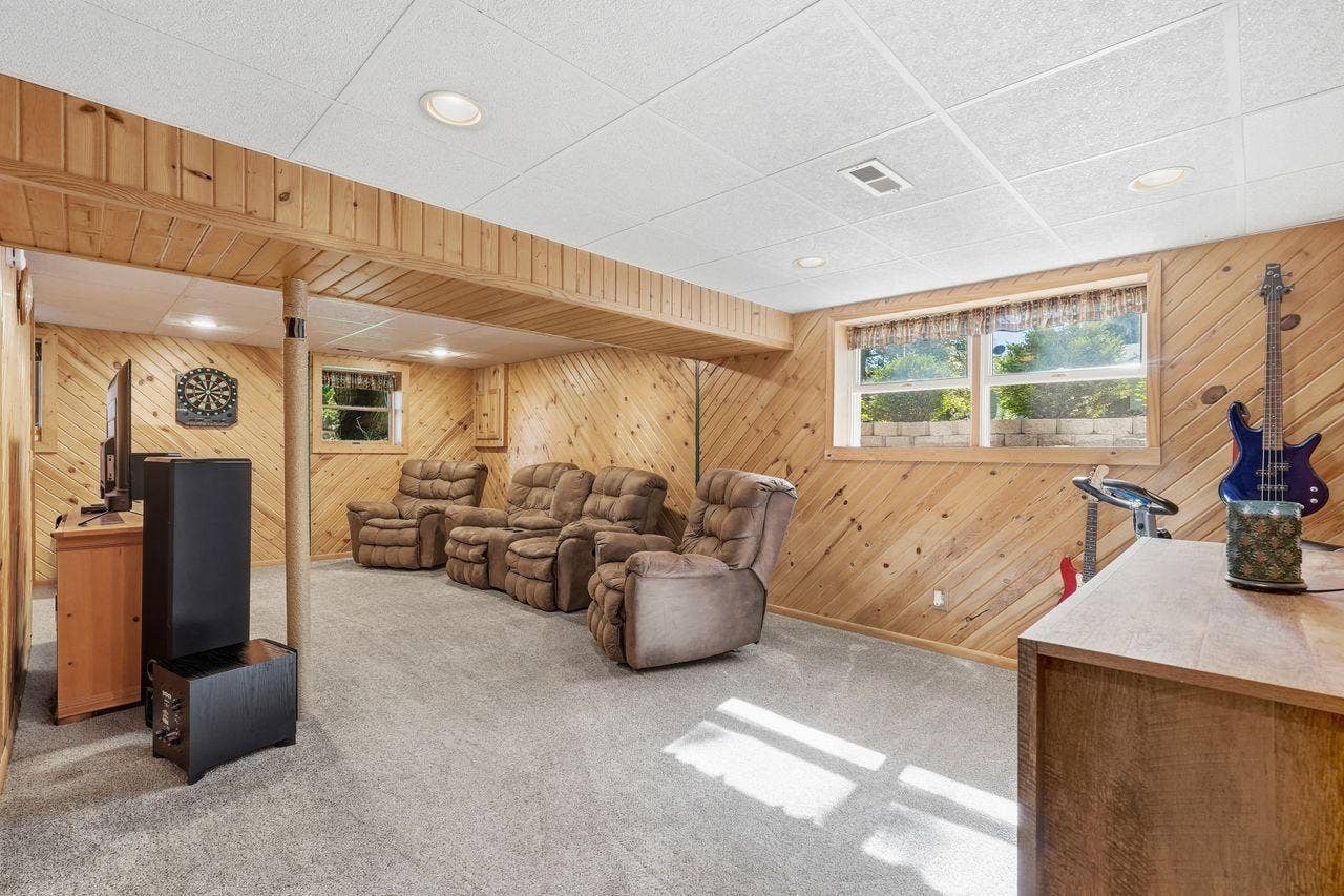 132 Quality Avenue S, Lakeland, MN 55043