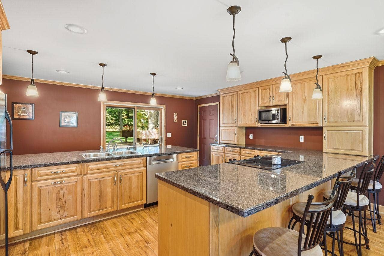 132 Quality Avenue S, Lakeland, MN 55043