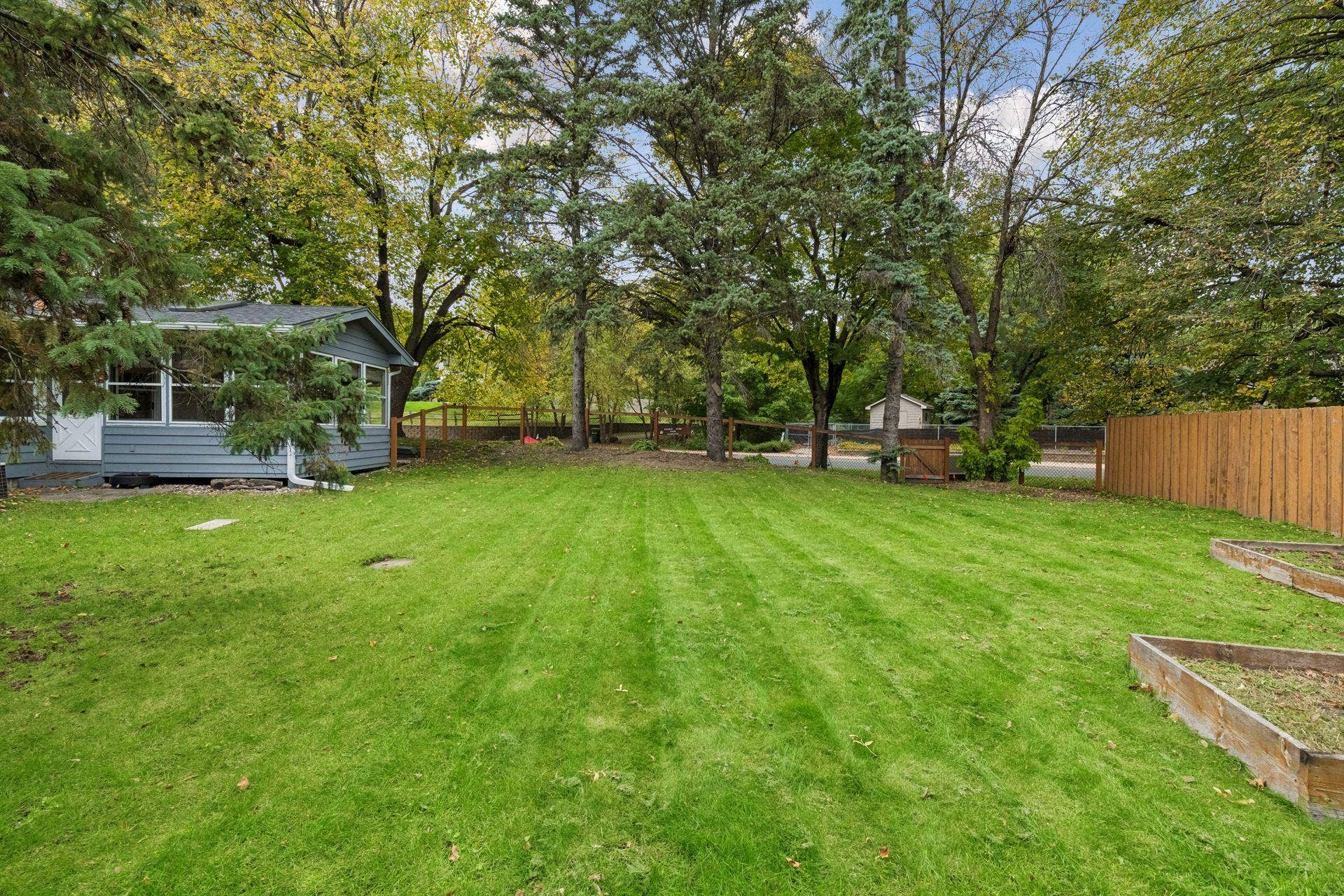 501 Laredo Lane, Chanhassen, MN 55317 501 Laredo Lane, Chanhassen, MN 55317
